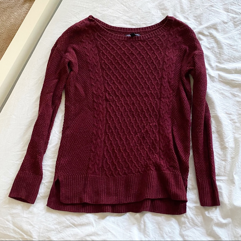 American Eagle sweater